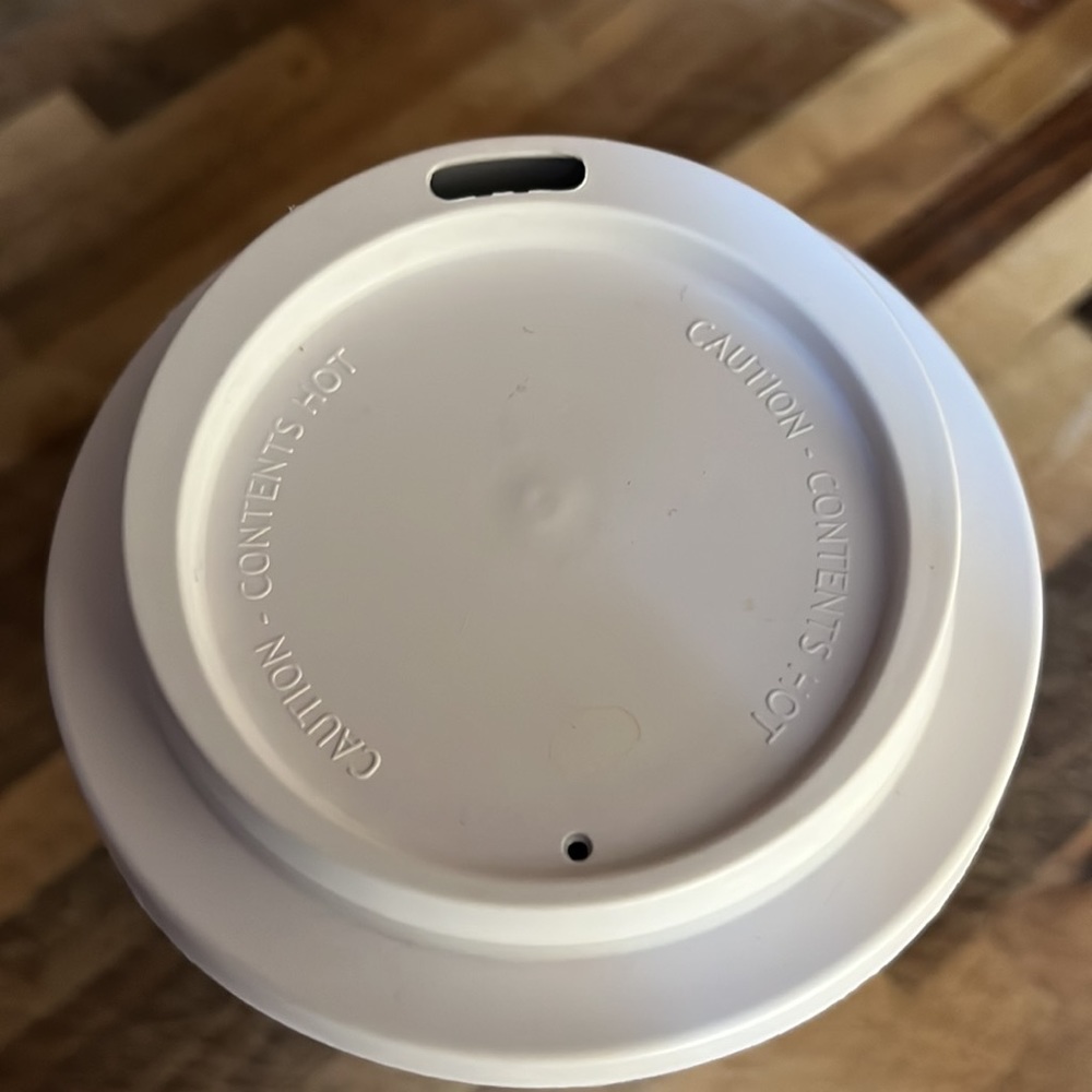 Steve Madden reusable coffee cup - Picture 3 of 5